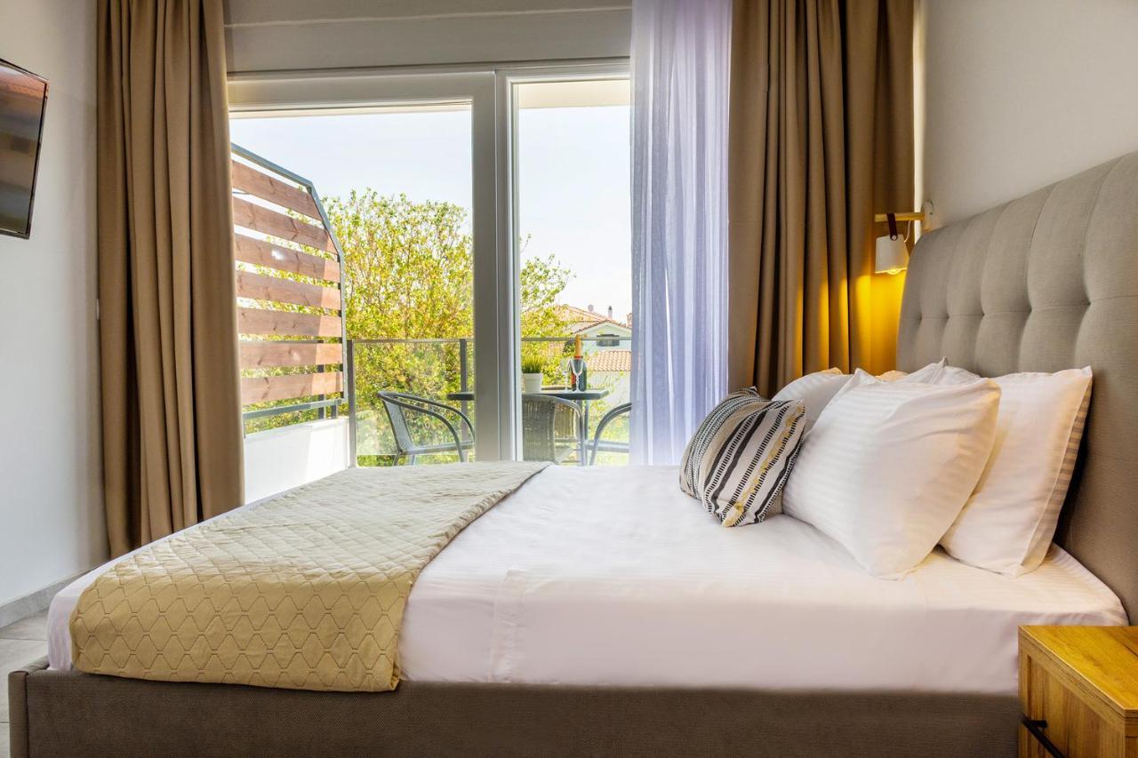 Sithon Diamond Suites Nikíti Kültér fotó