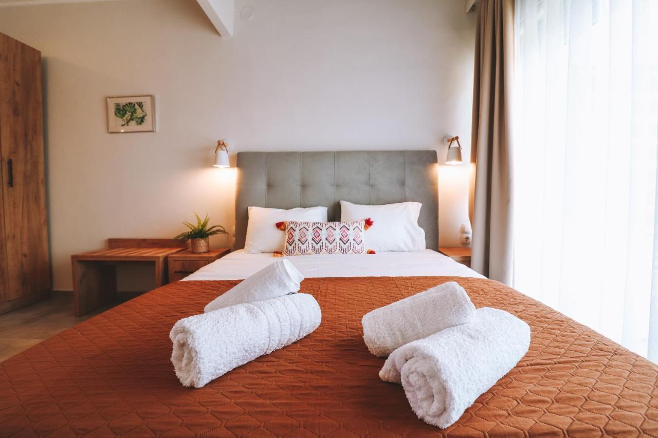 Sithon Diamond Suites Nikíti Kültér fotó